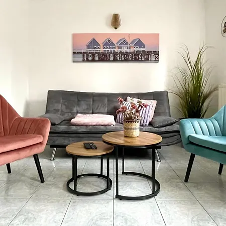 Barát - Teljes Ház Kiadó Kerttel, 4 Apartman *