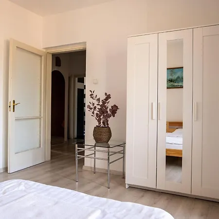 Barat Vendeghaz - Cosy - Teljes Haz Privat Udvarral - 4 Szoba, 2 Fuerdo Segedín