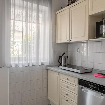 Apartman Barát - Teljes Ház Kiadó Kerttel, 4 Szeged